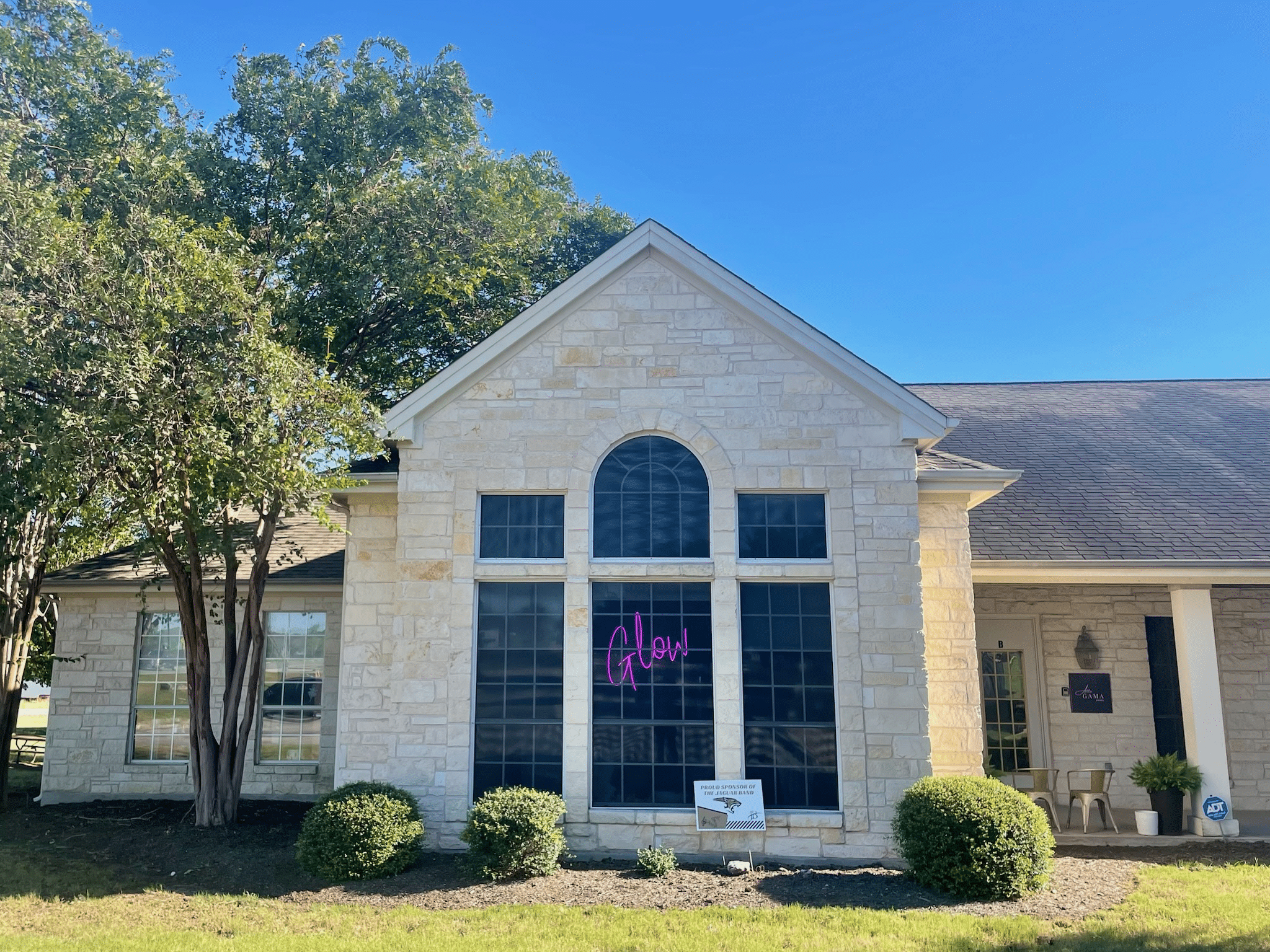 Glow Laser and Beauty - Our Home!