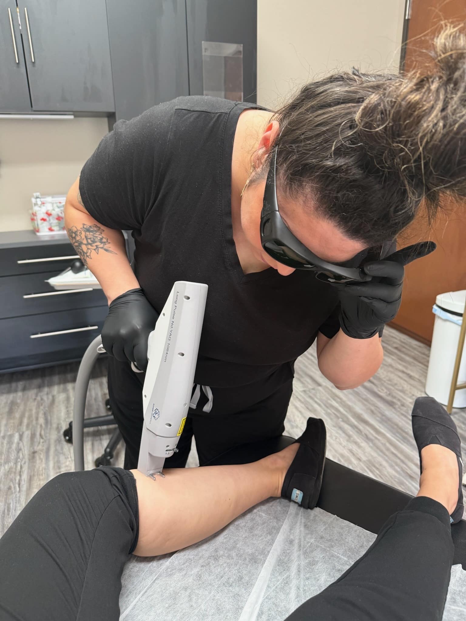 Treat spider veins with the 1064 YAG Laser